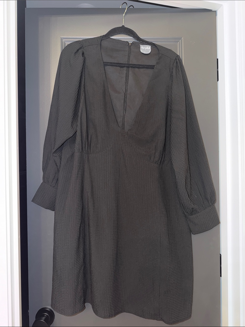 Arula Black Textured V-Neck Long Sleeve Dress